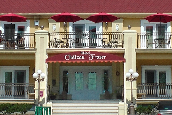 welcoming entry of hotel chateau fraser